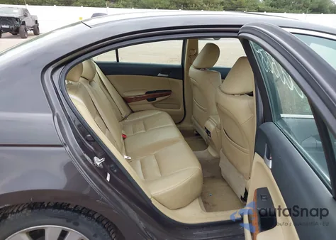 2011 Honda Accord 2.4 Ex-L from USA, damaged, VIN 1HGCP2F86BA044181